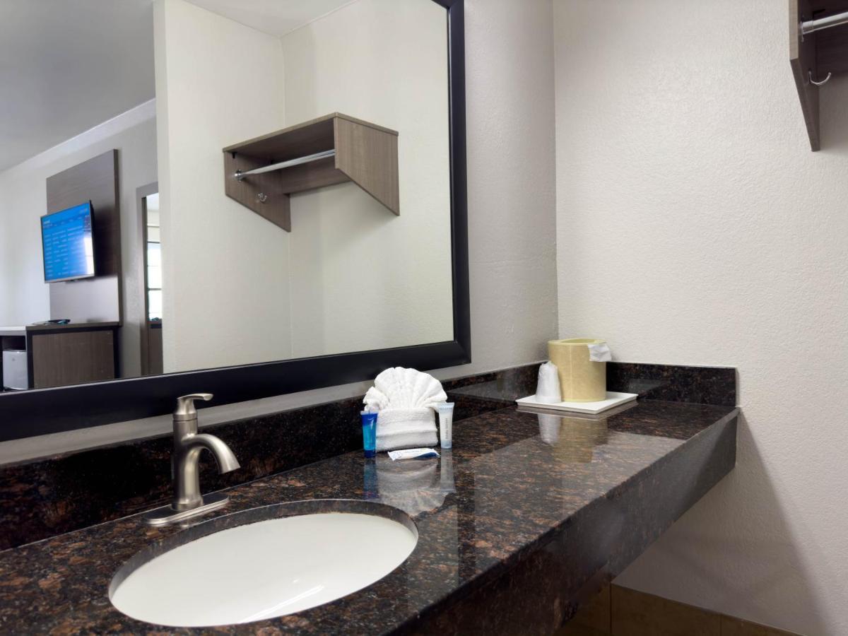 Americas Best Value Inn Austin Exterior foto